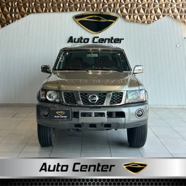  Nissan Super Safari 
